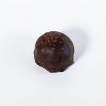 61776-rocher-praline-et-eclats-de-feve-de-cacao